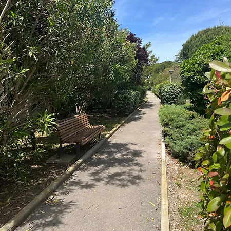 Centre Ville&plage à 200m - Clim - Parking Privé - Netflix *