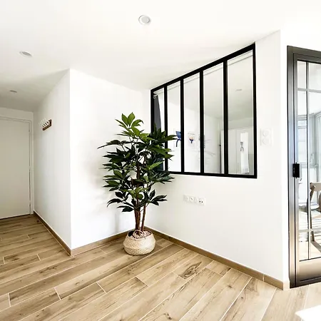 Centre & A 200m - Clim - Parking Prive - Netflix * לה-גרו-דו-רואה